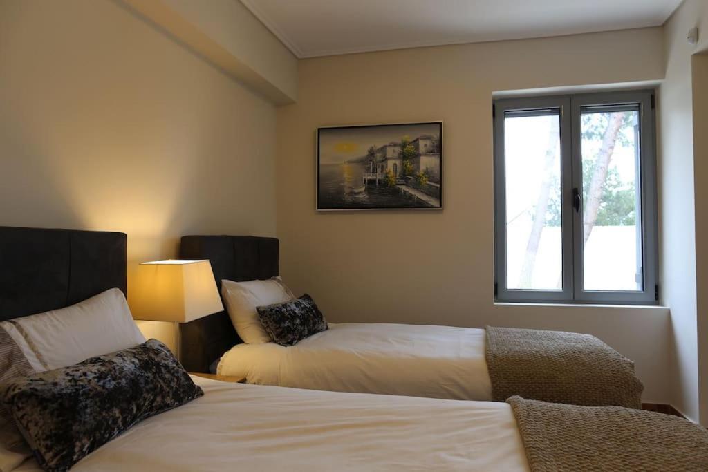 The White House Beach Villa Rafina  Exterior photo